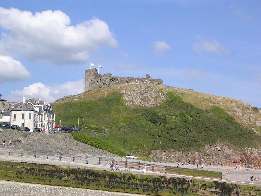 Awel Mor Hotel Criccieth Exterior photo